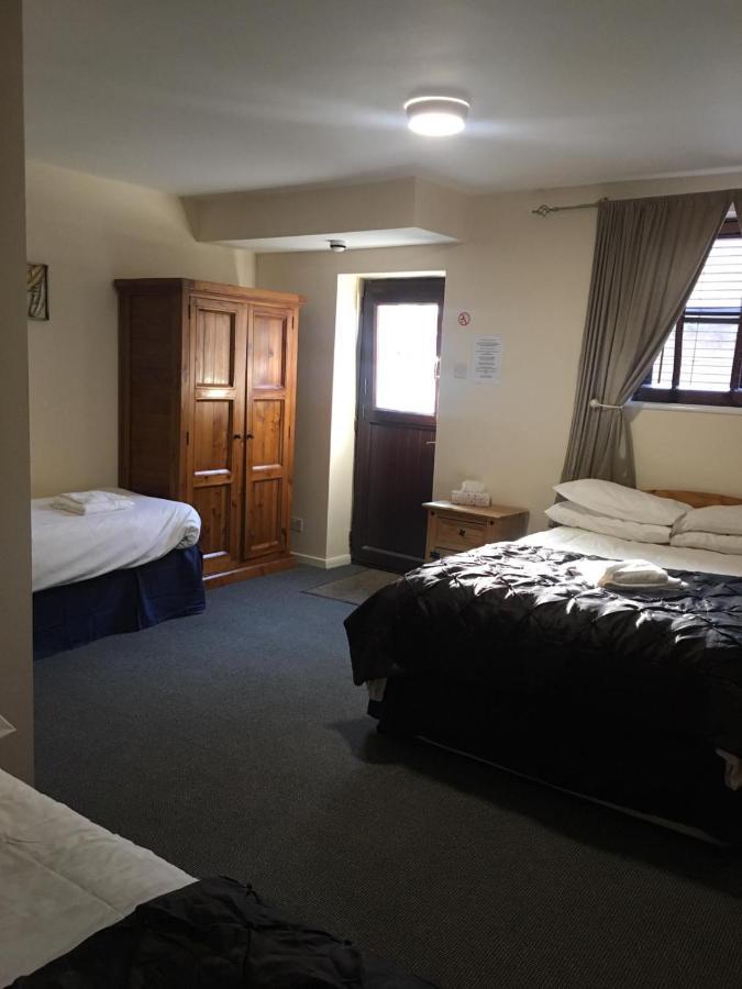 The Coach House At The Bull Inn Milton Keynes Buitenkant foto